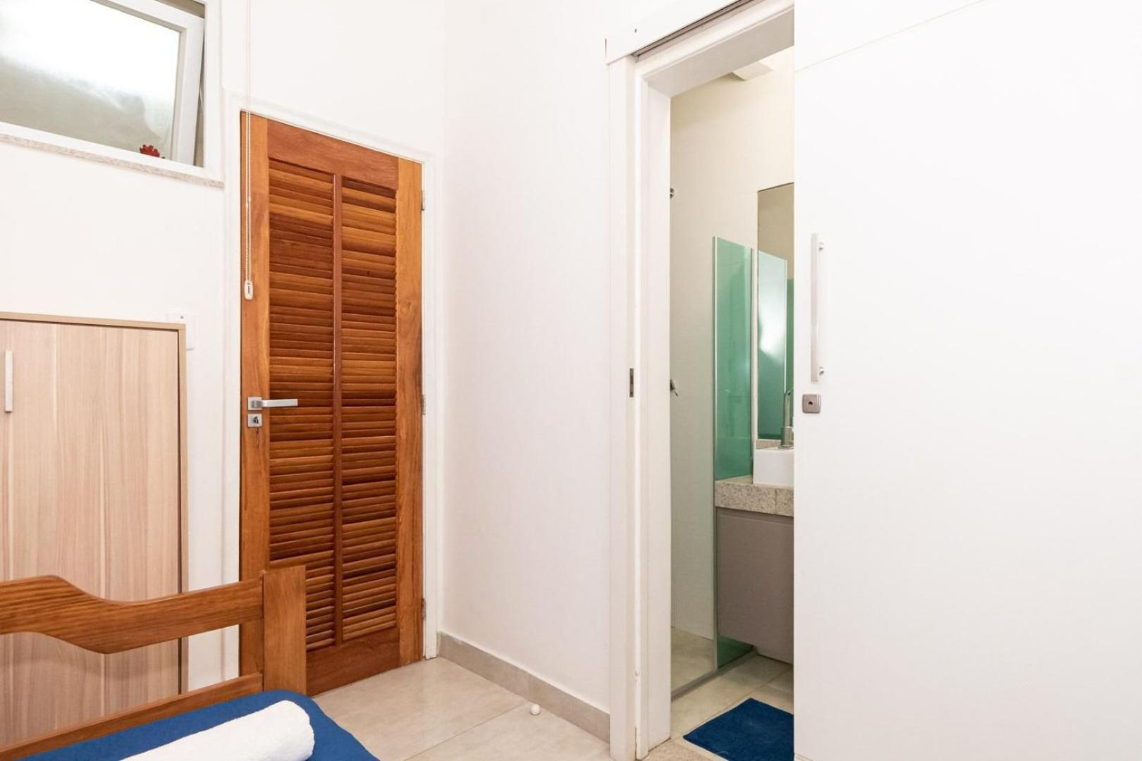 3qtos A 330m Da De Copacabana | Re 253/103 Apartamento