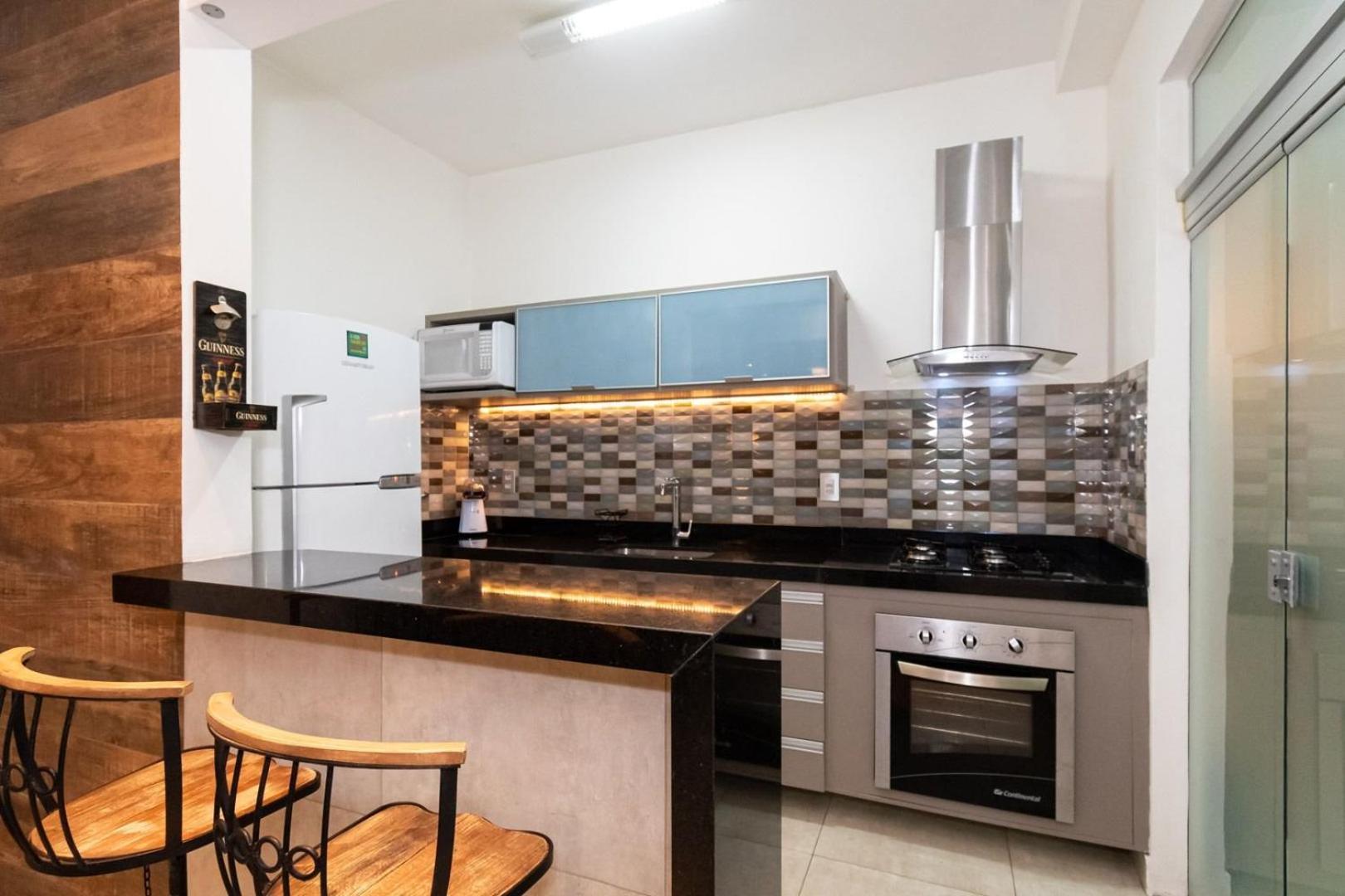 Apartamento 3qtos A 330m Da De Copacabana | Re 253/103 Rio de Janeiro